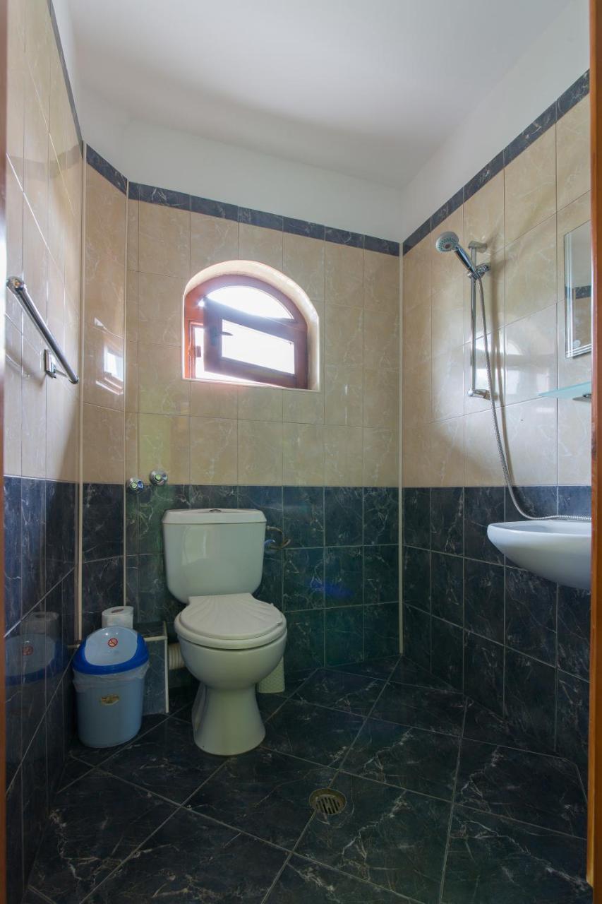 Guest House By The Captain Varna Bagian luar foto