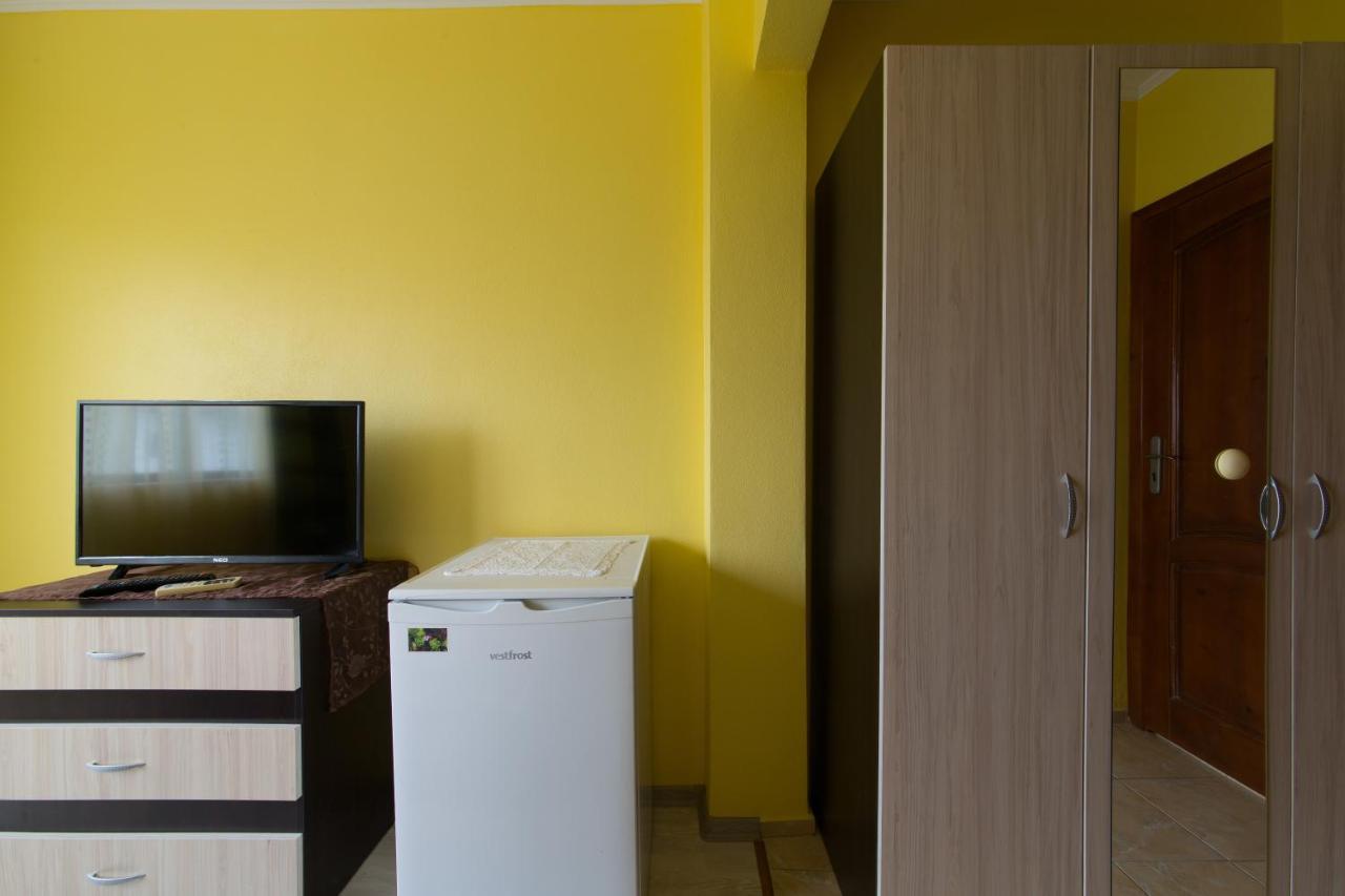 Guest House By The Captain Varna Bagian luar foto